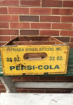Rare Pepsi 32 oz. bottle crate