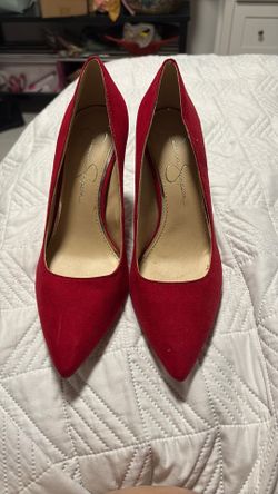 Read beautiful shoes 👠
