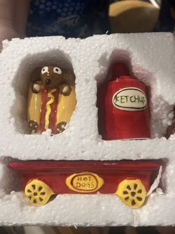 Cracker Barrel, Salt, And Pepper Shaker Brand New