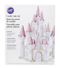 Disney Castle Mold 32 Piece Set like New