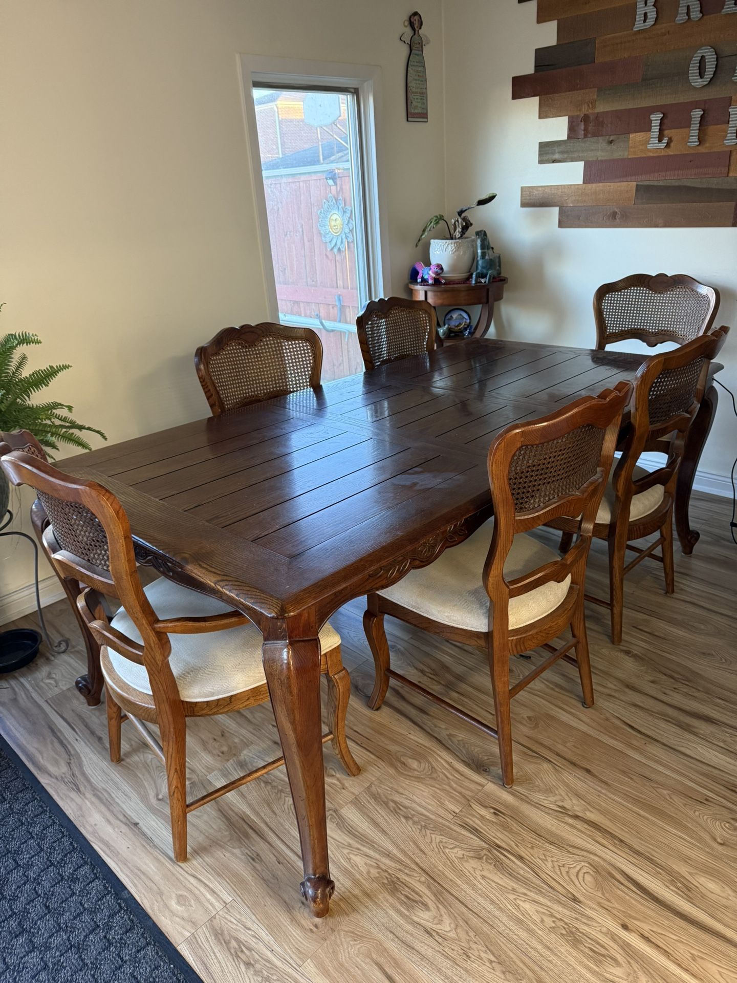 Dining Room Table 