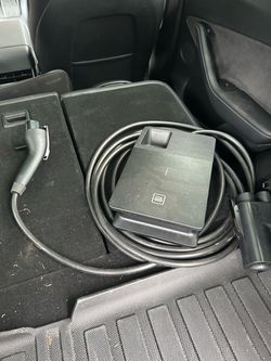 GM Electric Vehicle Portable Charger