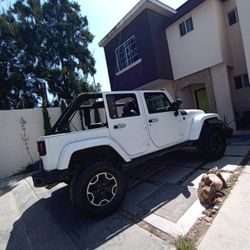 2017 Jeep Wrangler Sahara