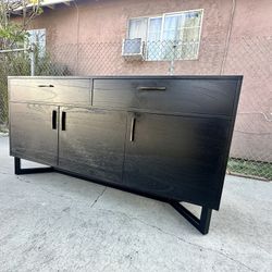 Crate And Barrel Verge Black Media Console Entertainment Center Tv Stand Cabinet Sideboard Credenza Buffet 