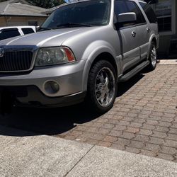 2003 Lincoln Navigator