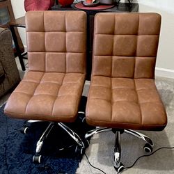 Pair of rolling chairs