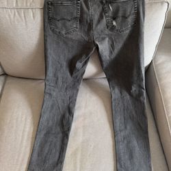 3 pairs of men’s jeans