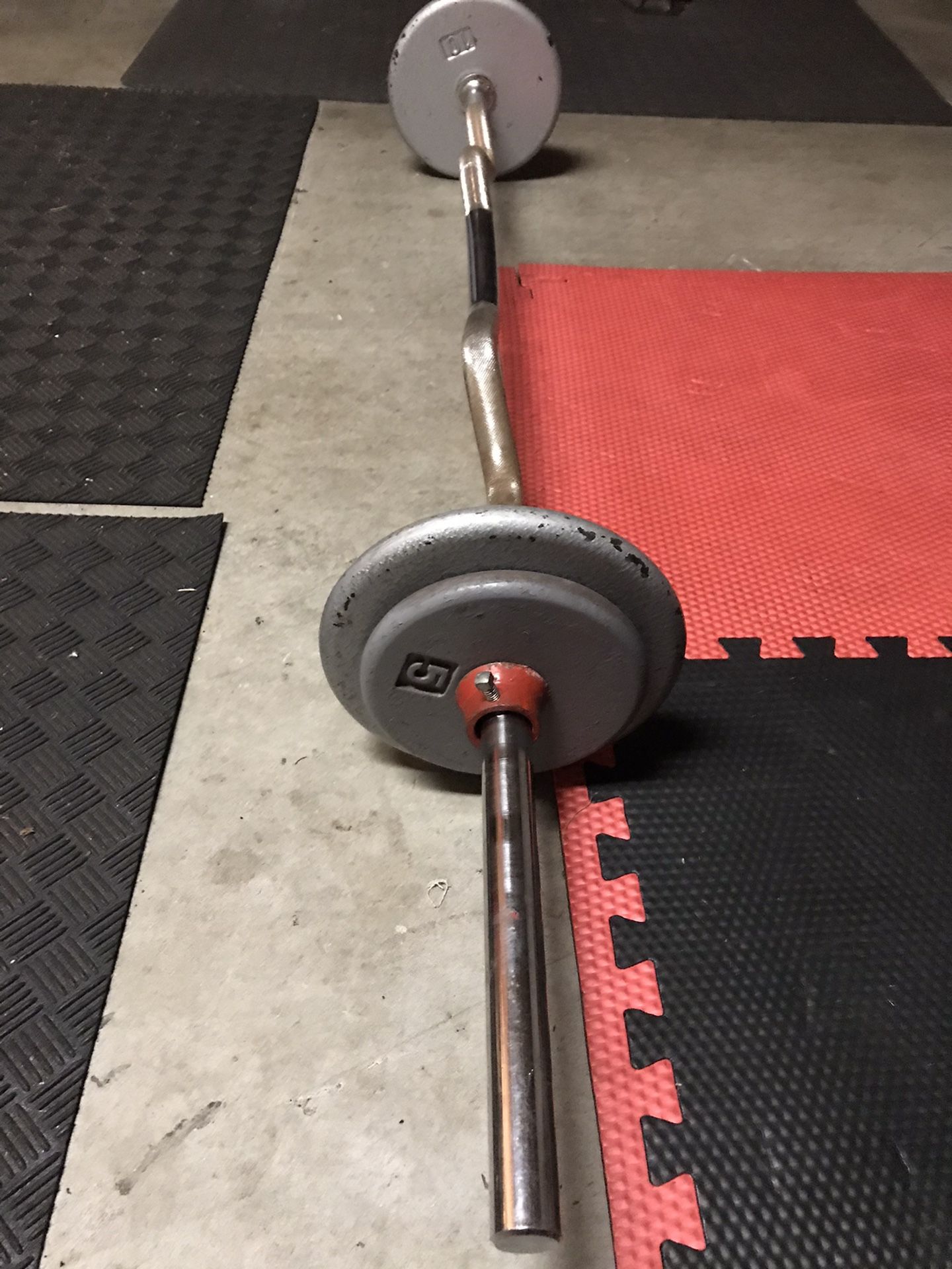 E-z Curl Bar and Weights