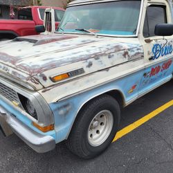Nineteen seventy ford truck