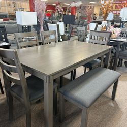 5 Pc. Dining Room Set And Bench 