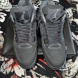Black Cat Jordan 4