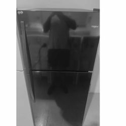 Whirlpool refrigerator top and bottom new scratch and dent 