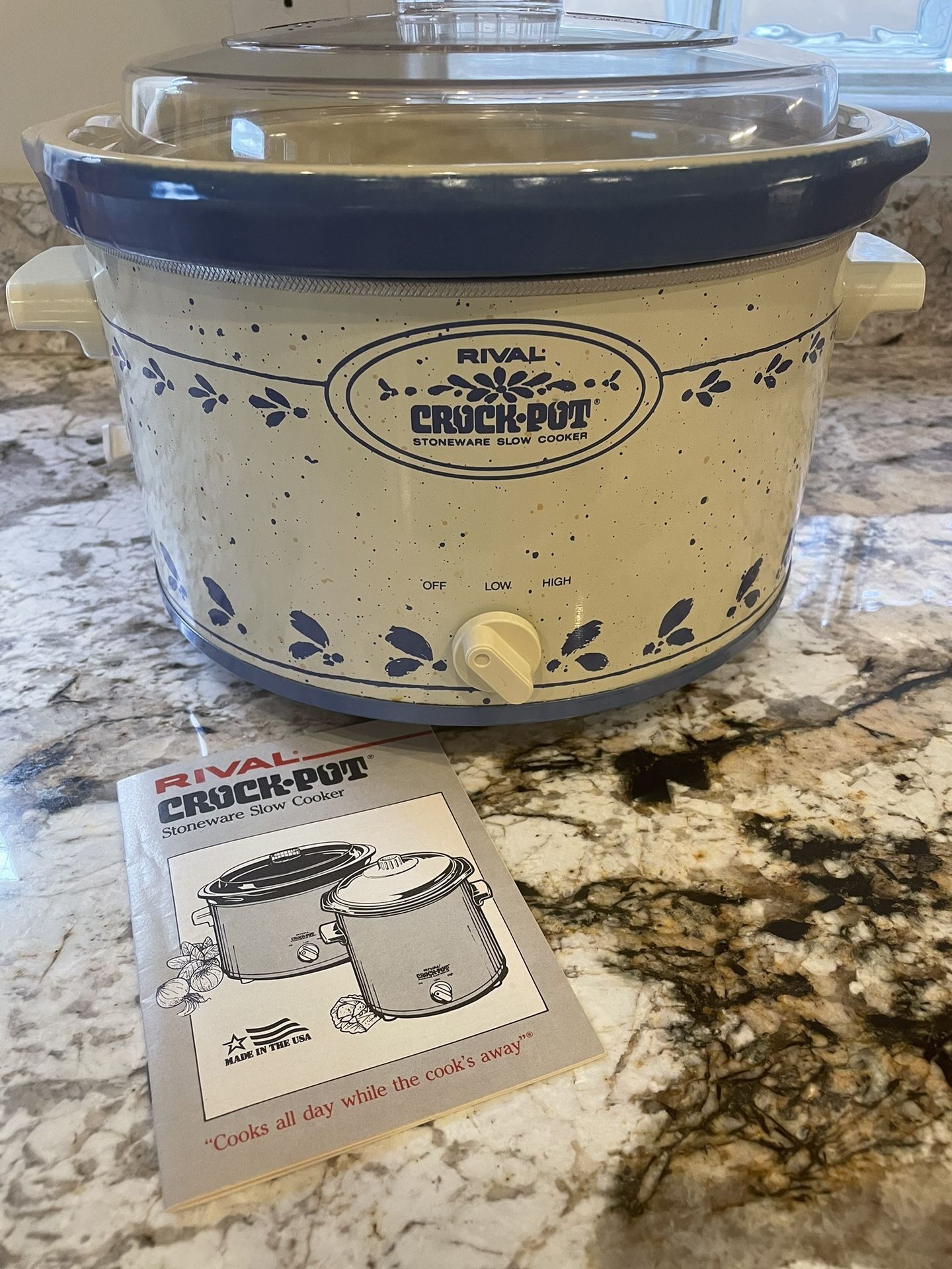 Rival Crockpot With Lid & Removable Inner Pot