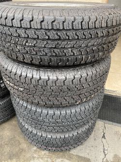 Goodyear wrangler SR-A 245/65R17