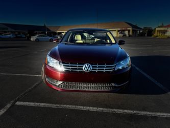 2014 Volkswagen Passat · 2.0T SE Sedan 4D