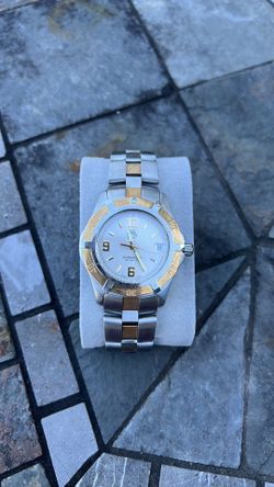 TAG 2000 Mens 18kt Watch 
