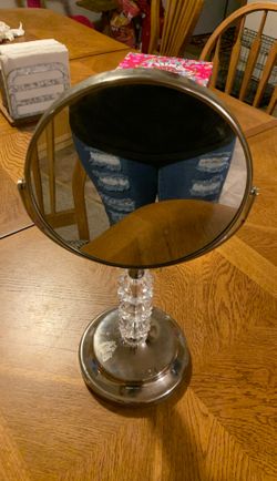 Makeup mirror