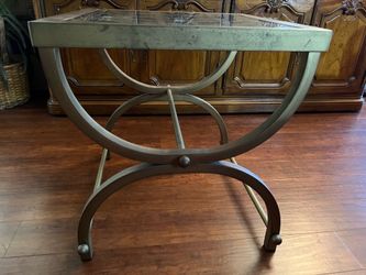Square end table with glass top. Gorgeous co