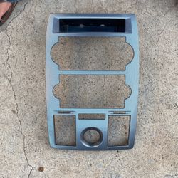 2007 Chrysler 300 Stereo Bezel