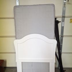 Twin Bed 