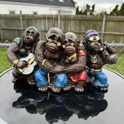 The Hippie Monkeys And The Worried Parents Statue
