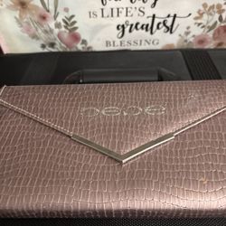 Bebe Clutch Eyeshadow Palette 
