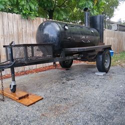 Lang Barbeque Smoker 84 deluxe. Model