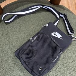 Nike Crossbody