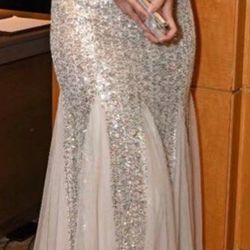 Dazy Sequin Mermaid Dress – Size L Elegant champagne-colored evening dress by Dazy, size: M/L