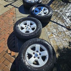 Tires & Rims 265/70/17