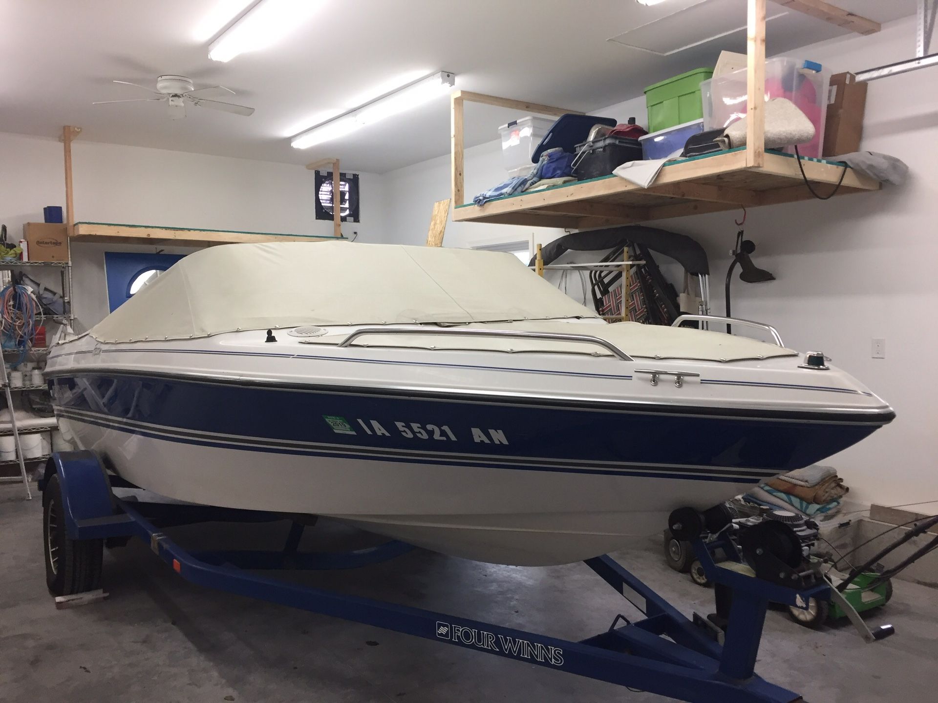 1994 Four winns 18 ft pleasure boat