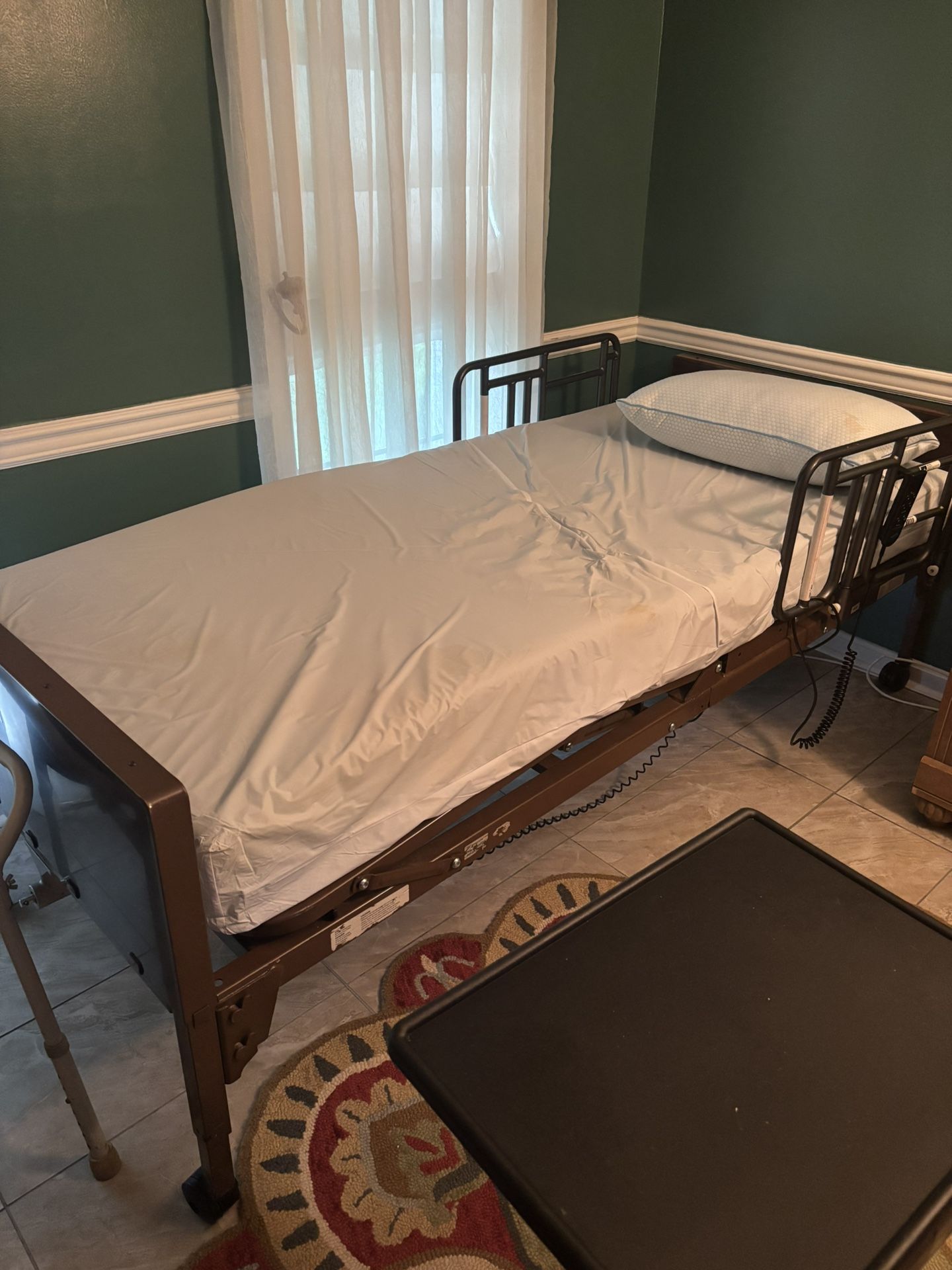 Twin Hospital Bed (electric)