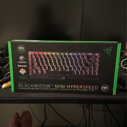 Razer BlackWidow V3 Mini HyperSpeed 65% Mechanical Gaming Keyboard: Wireless Technology - Yellow Switches- Linear & Silent - Doubleshot ABS keycaps -