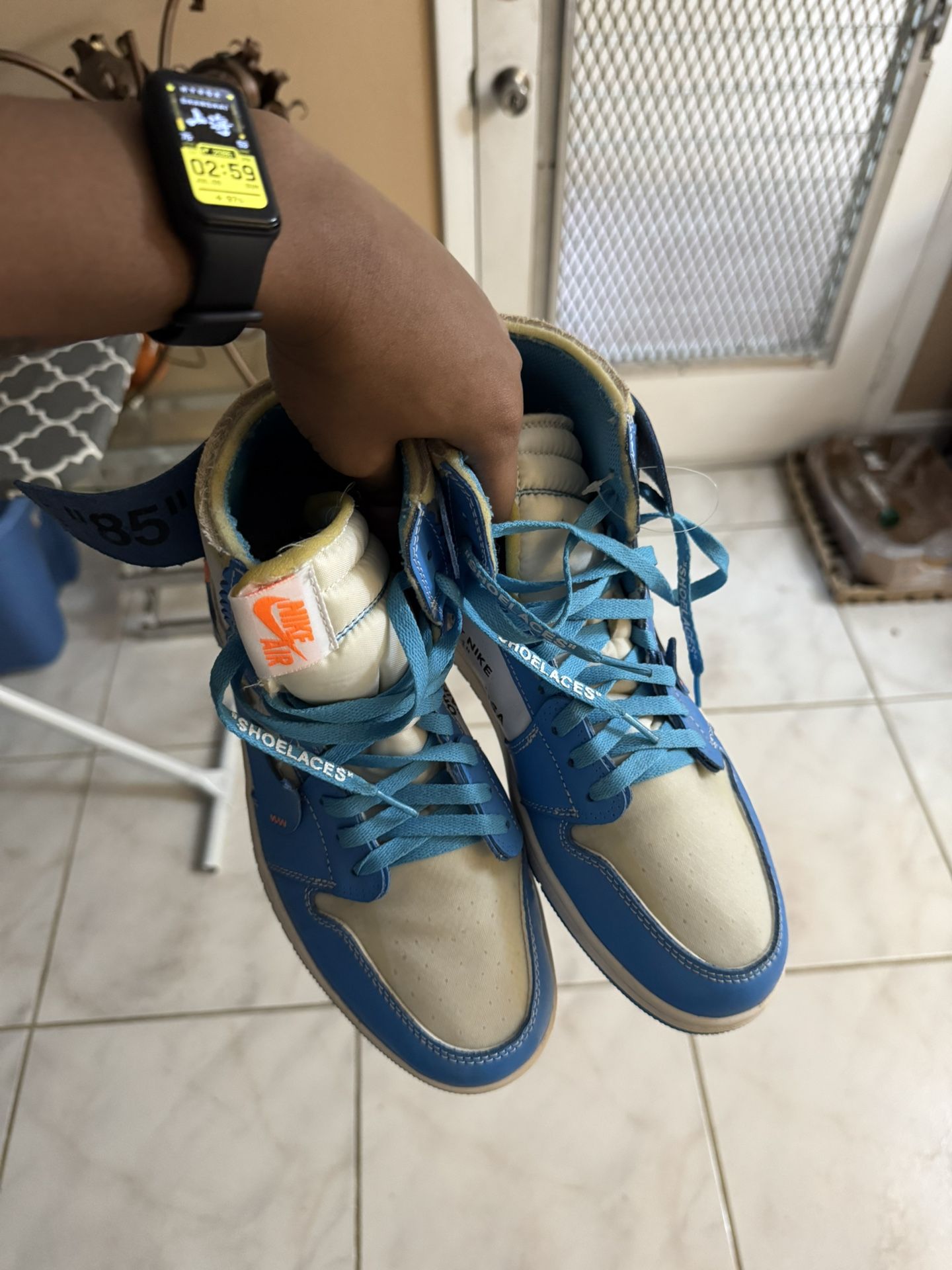 Off-White x Jordan 1 Retro High OG “UNC”
