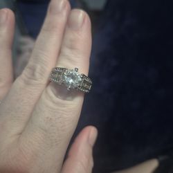 Womens WEDDING band 
