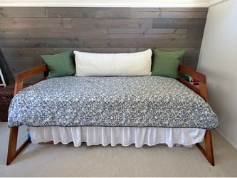 Oak Daybed