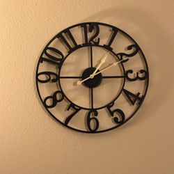18.5” Decorative Wall Clock