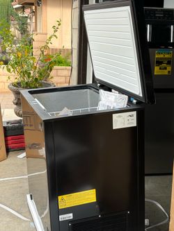Chest freezer