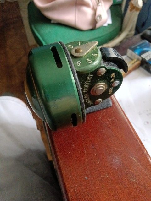 Vintage Johnson Century Spin Reel 100