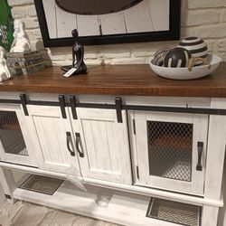 ValebeckWhite/Brown Dining Server
Ashley Furniture$10 Down Payment And Financing Available