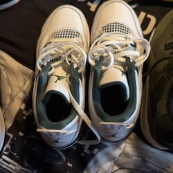 Jordan 4