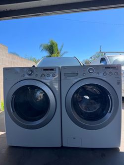 Washer and Dryer / Lavadora y Secadora
