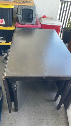Drop leaf table