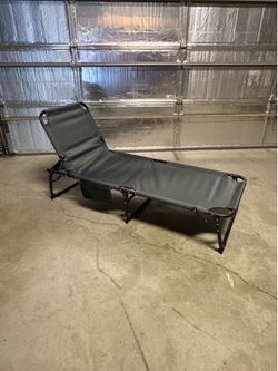Lounge chair