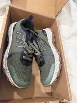 Men’s Hiking Shows New 9.5