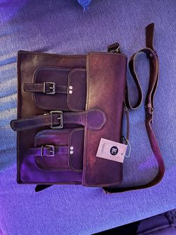 BRAND NEW Genuine Leather BG Messenger Bag