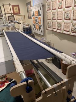 Tin Lizzy Long Arm Quilter With Table