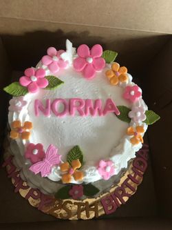 No compren en postres victoria hubicado en7849 Richmond hwy suite j Alexandria va 22309 le encargue un pastel para mi novia se lo pague por adelanta