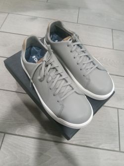 Olukai mens shoe