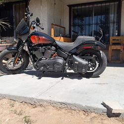 2022 Harley Davison Softail St., Bob